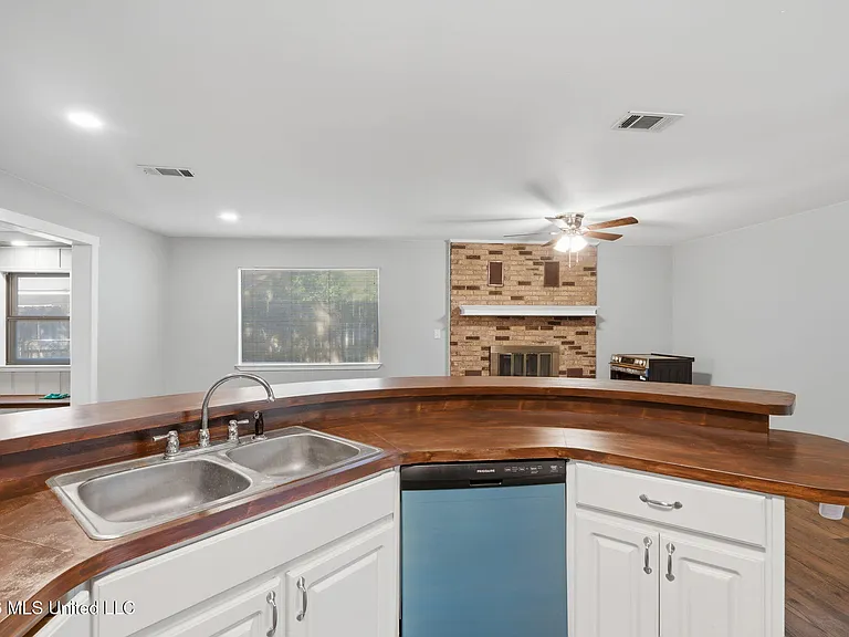 8505 Mermaid Ave — Photo 7