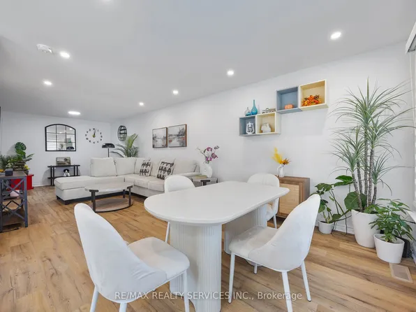 70 Wilton Dr, Brampton, ON L6W 3A1