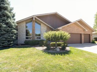 7509 Ridgefield Ln, Tinley Park, IL 60487