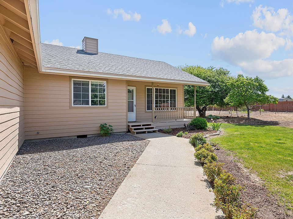 1945 NE Gentry Dr, Madras, OR 97741 | MLS #220221110 | Zillow