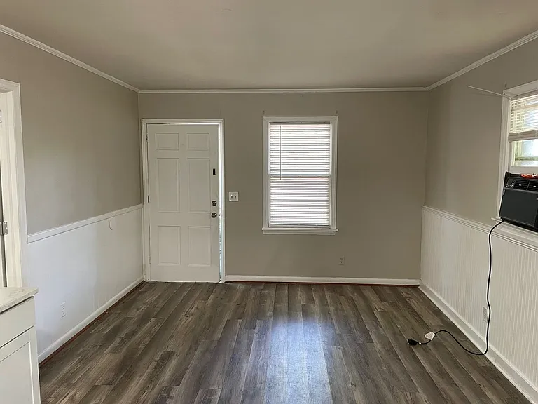 214 Lambert Rd #5-8 — Photo 3