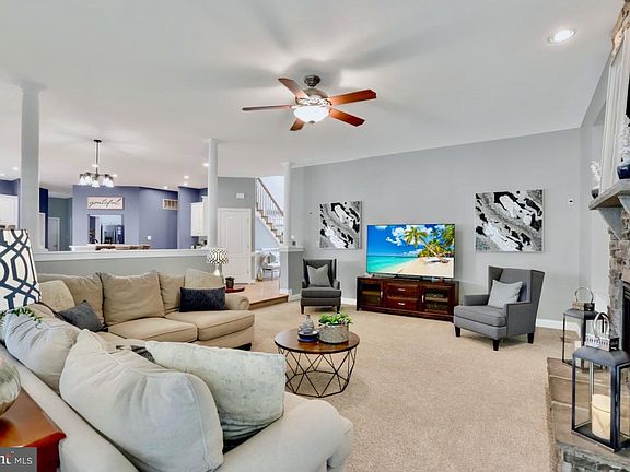 4th image of 41596 Swiftwater Dr
