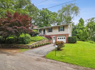 14 Knollwood Ter E, Shelton, CT 06484