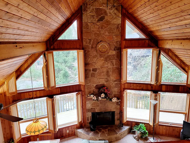 1103 Ski Mountain Rd — Photo 6