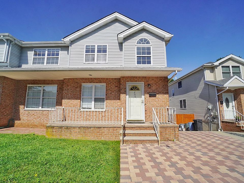 1st image of 206 Llewellyn Pl