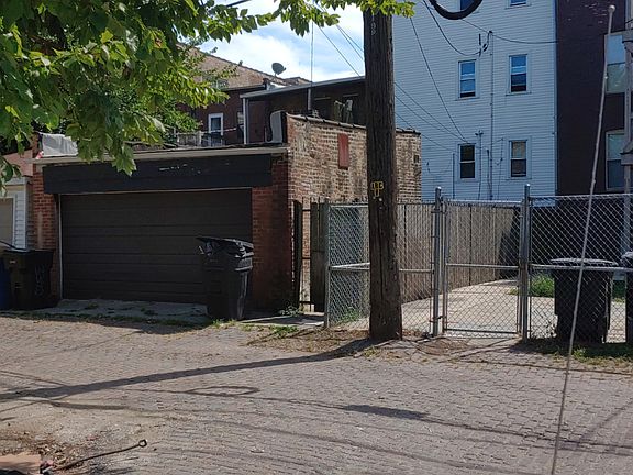 5th image of 3342 W Douglas Blvd