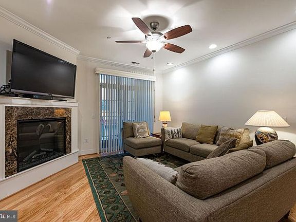 3rd image of 6208 Meridian Blvd