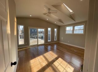 8120 Chelwynde Ave, Philadelphia, PA