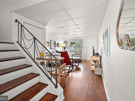4th image of 229 136th St #229