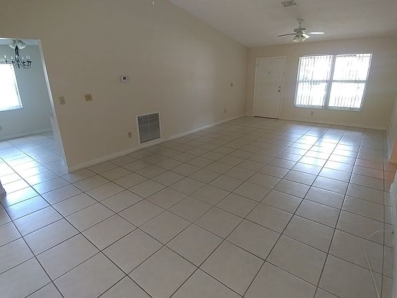 4th image of 2940 NW 103rd Ln