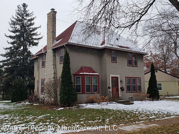2nd image of 1144 Columbus Cir