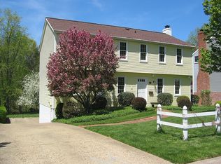 1024 Gatewood Dr, Bethel Park, PA 15102