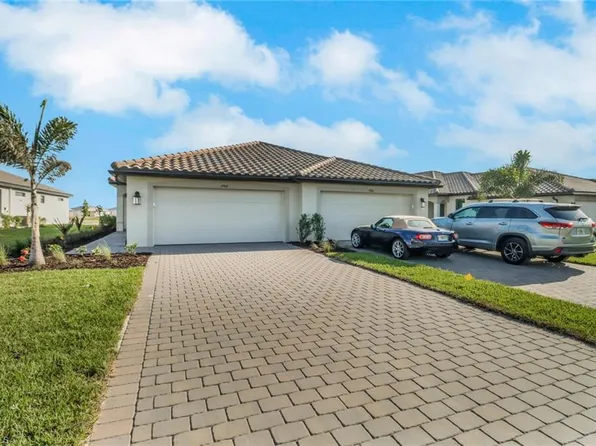 19509 Hinkley Dr, Estero, FL 33928