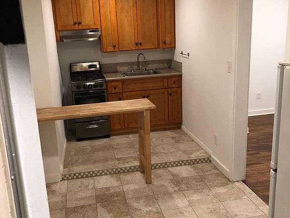 4th image of 159 1/2 S Avenue 53