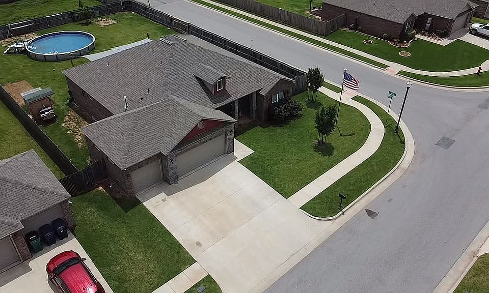 1st image of 4732 Fieldstone Dr