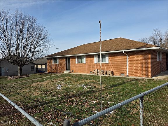 2nd image of 1307 Cobo Ln