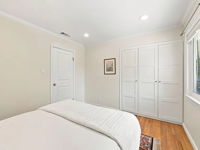 2866 Foothill Rd — Photo 10