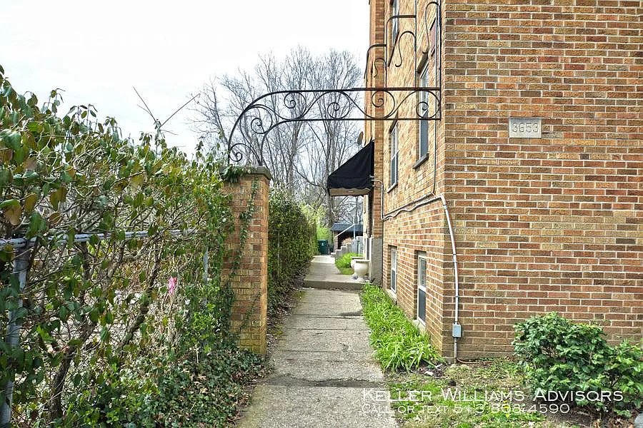 3653 Shaw Ave — Photo 3