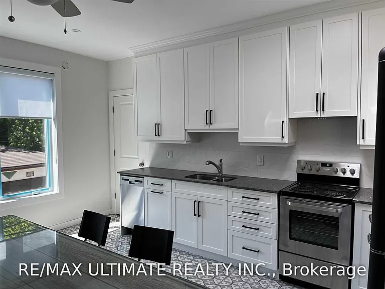 1065B Saint Clair Ave W — Photo 9