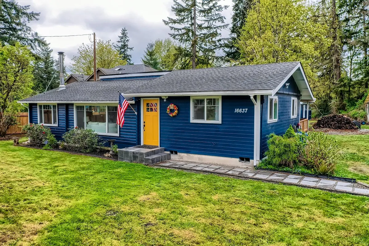 Building Photo - 16637 188th Ave SE