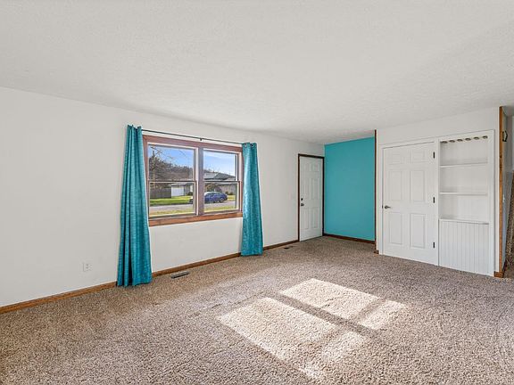 3rd image of 5614 Lake Mead Dr