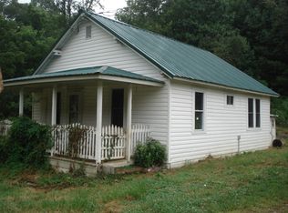 15 Billy Goat Ln, Bakersville, NC 28705