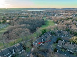 16 Inverrary Pl, Annandale, NJ 08801