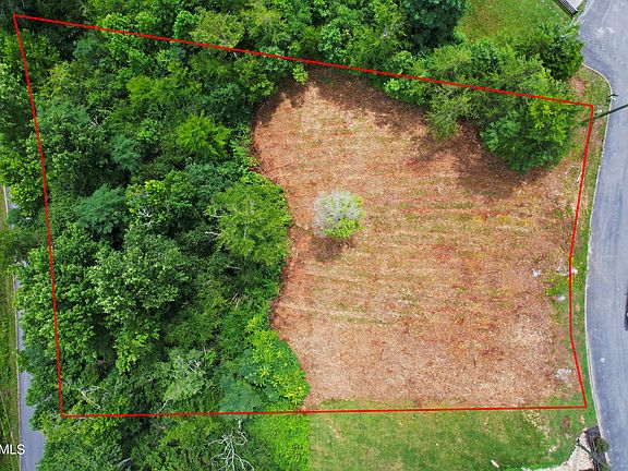 3rd image of Oak Vista Ct