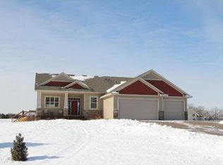 20530 Ivywood St NW, Oak Grove, MN 55303