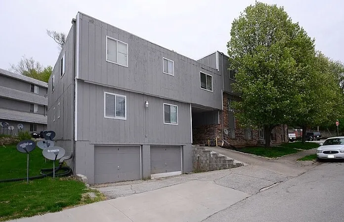 305 N 6th St — Photo 14