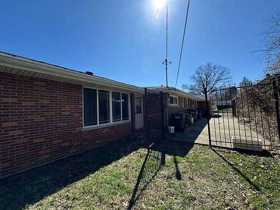 3rd image of 10525 Halls Ferry Rd