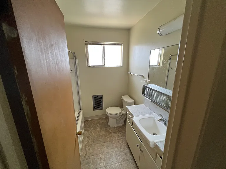 1721 Huntington Dr #K — Photo 5
