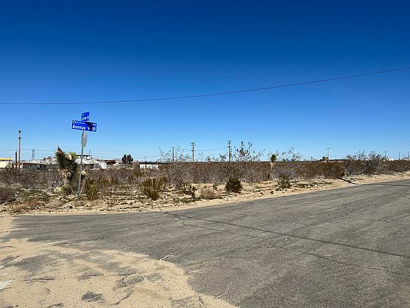 3rd image of Avenue #V10