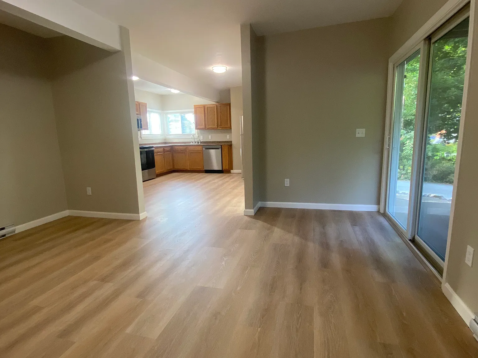 2 bed, $2,100 — Photo 3