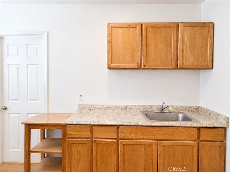 2640 Batson St #B — Photo 3