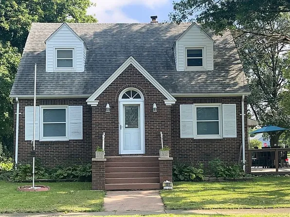 101 E Wait St, Cerro Gordo, IL 61818
