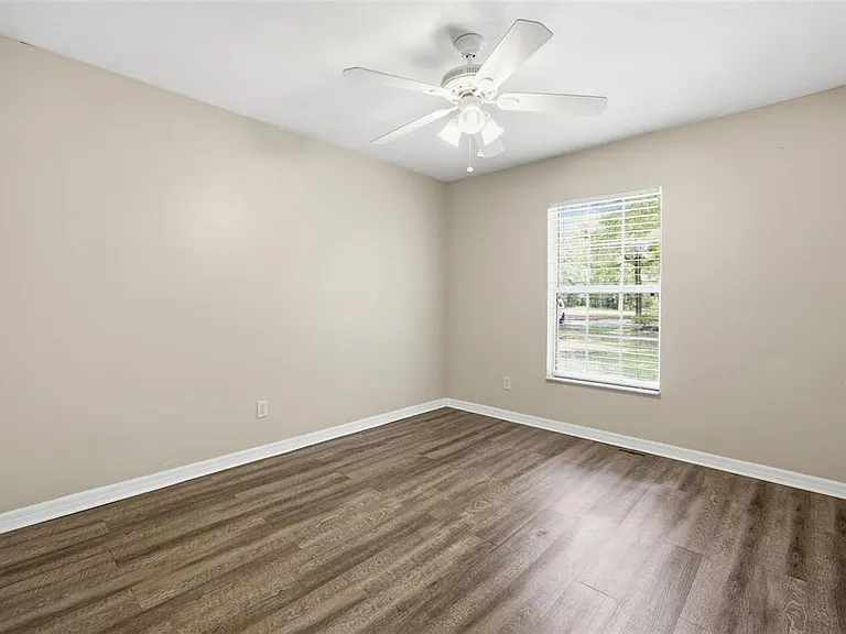 7050 NE State Road 121 — Photo 18