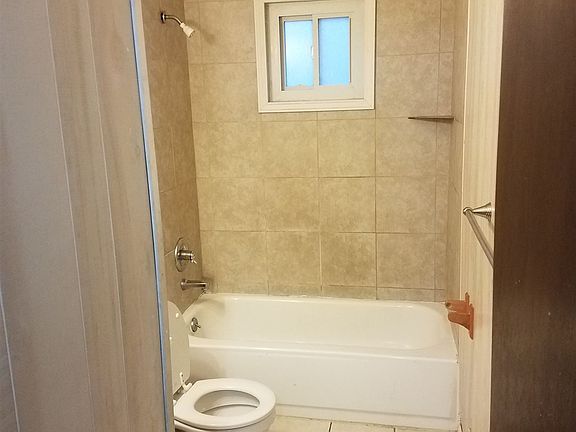 5th image of 2044 Alanson St