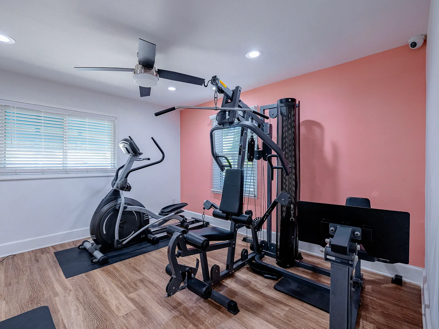 Forest Pointe — Photo 2