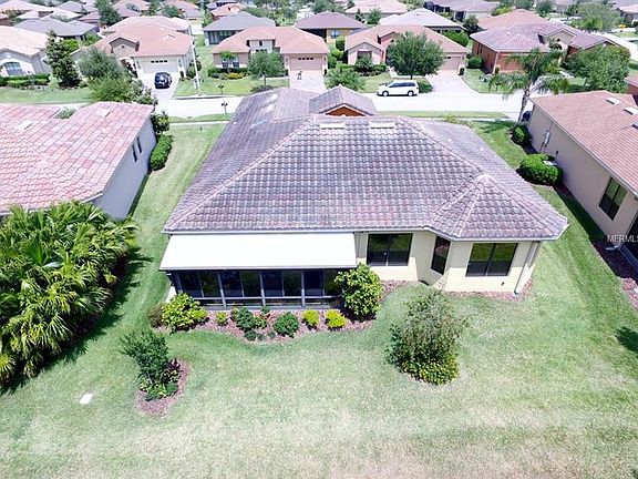 3rd image of 873 Barcelona Dr