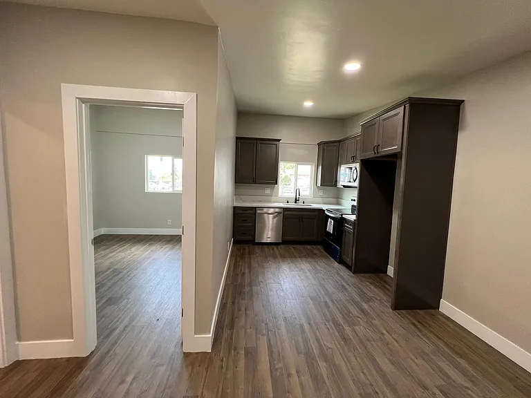 505 Hilltop Dr #A — Photo 3