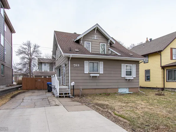 922 15th St N, Fargo, ND 58102