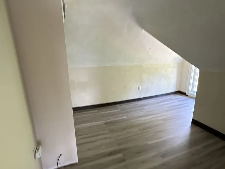 521 Locust Ave — Photo 10