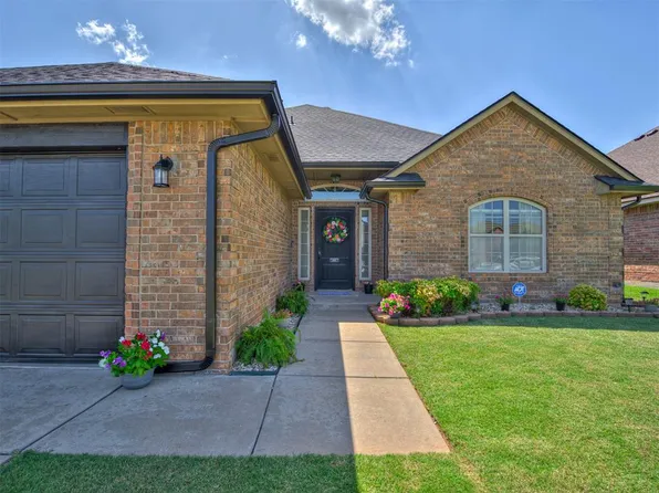 3117 Loren Dr, Moore, OK 73160