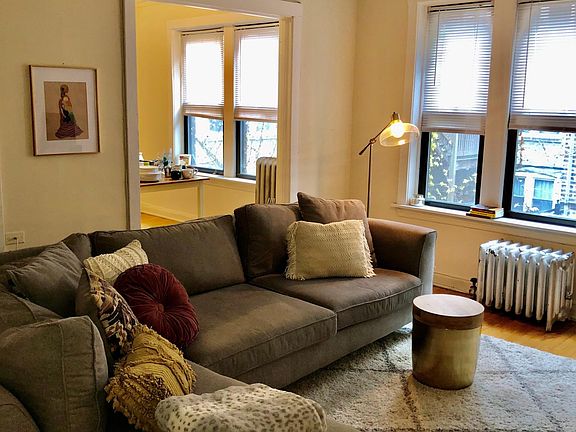 3rd image of 1346 W Hood Ave #1B