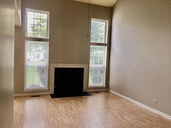 5th image of 1095 Camden Ct #1095