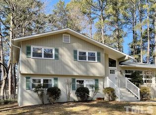 2476 Foxwood Dr, Chapel Hill, NC 27514