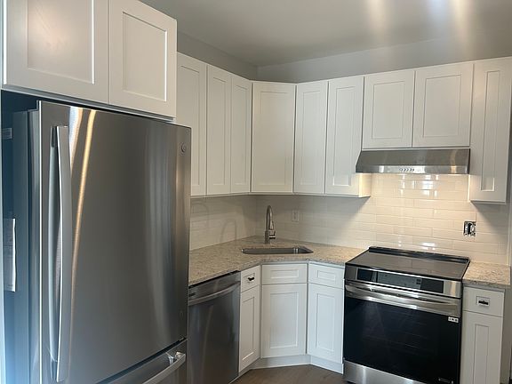 4th image of 800 Brewster St APT 5