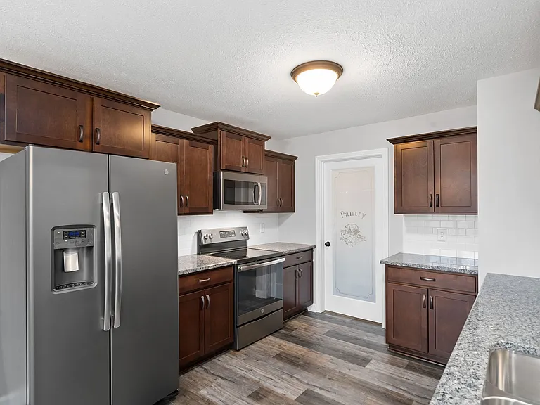 345 Rye Dr — Photo 14