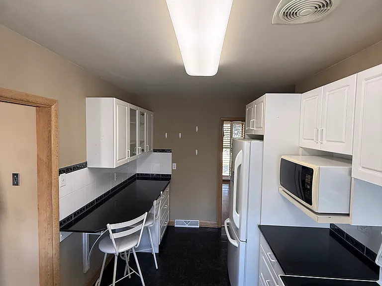 603 Dallenlea Ave #603 — Photo 7